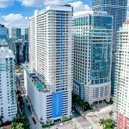 Miami Downtown Brickell Spacious 4 Bedrooms 6 Beds